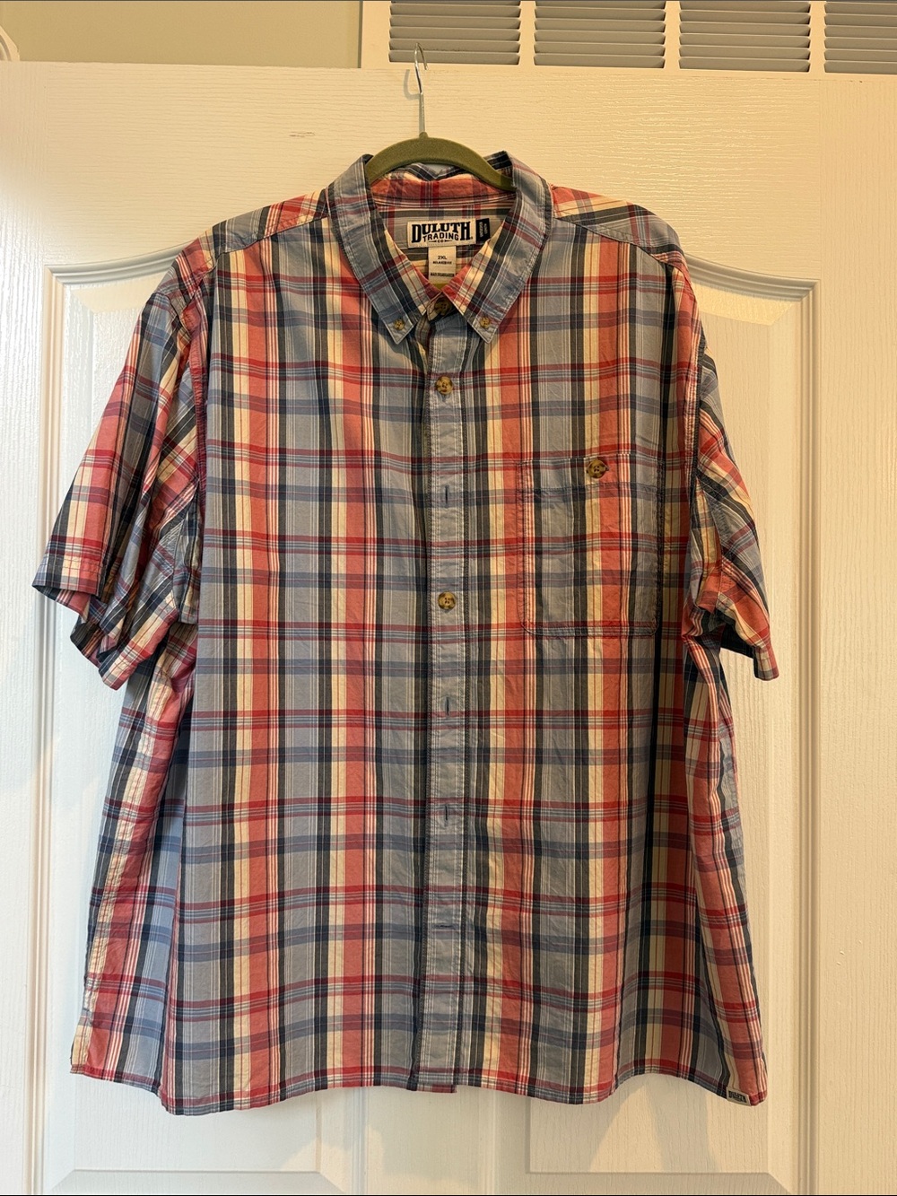 Duluth Trading Co Red, Blue & White Plaid Short-Sleeve Button-Down Shirt